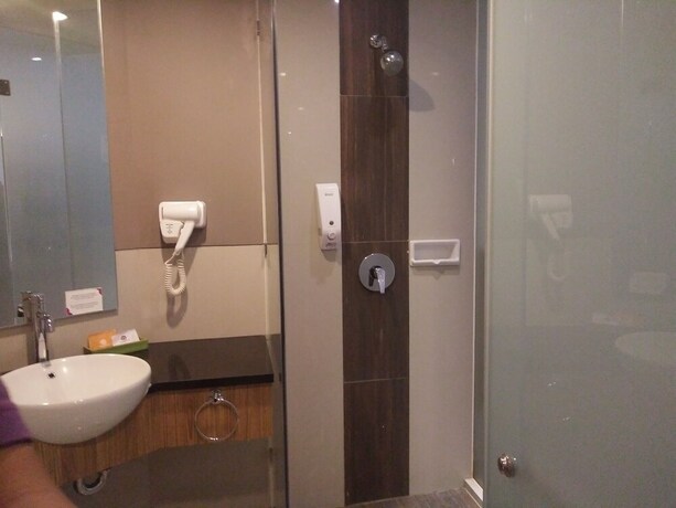 Imagen de la habitación del Hotel Tjokro Style Yogyakarta. Foto 24