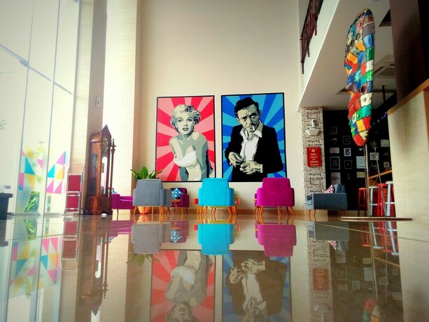 Imagen de los interiores del Hotel Tjokro Style Yogyakarta. Foto 38