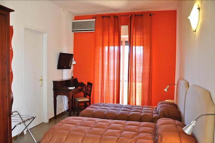 Imagen de la habitación del Hotel Tk. Foto 6