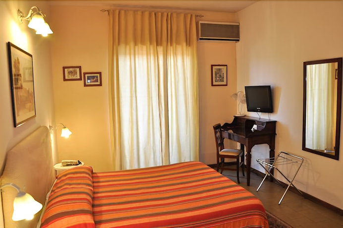 Imagen de la habitación del Hotel Tk. Foto 11
