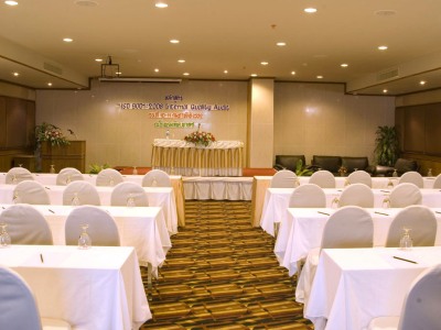 Imagen general del Hotel Tk Palace and Convention. Foto 2