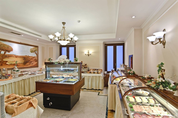 Imagen del bar/restaurante del Hotel Tmark Vaticano. Foto 3
