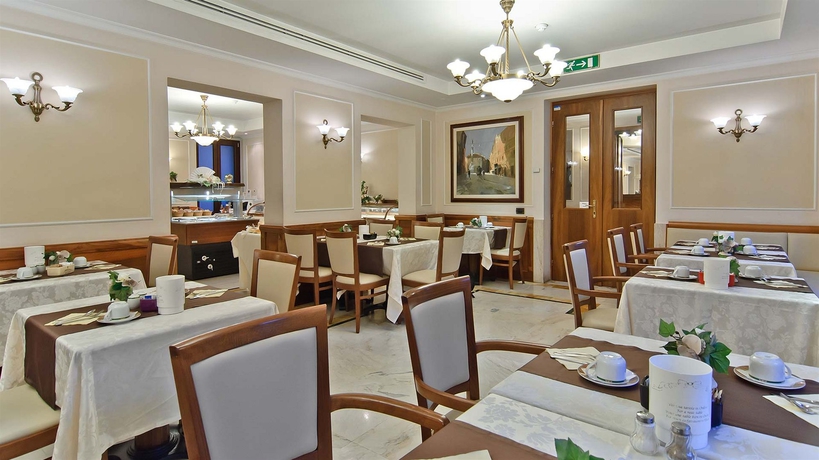 Imagen del bar/restaurante del Hotel Tmark Vaticano. Foto 4