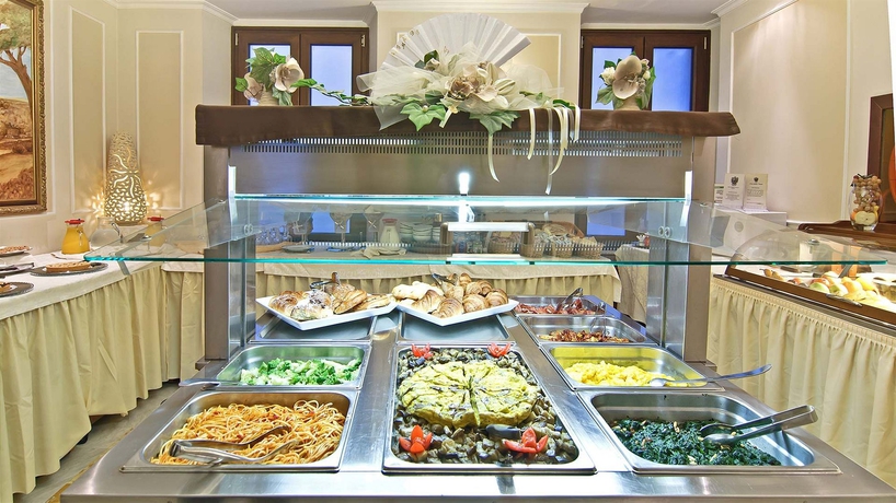 Imagen del bar/restaurante del Hotel Tmark Vaticano. Foto 10