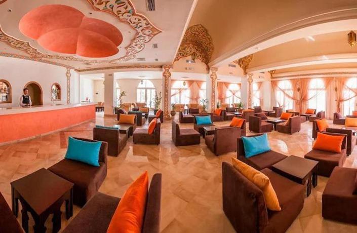 Imagen de los interiores del Hotel Tmk Marine Beach By Turismark. Foto 7