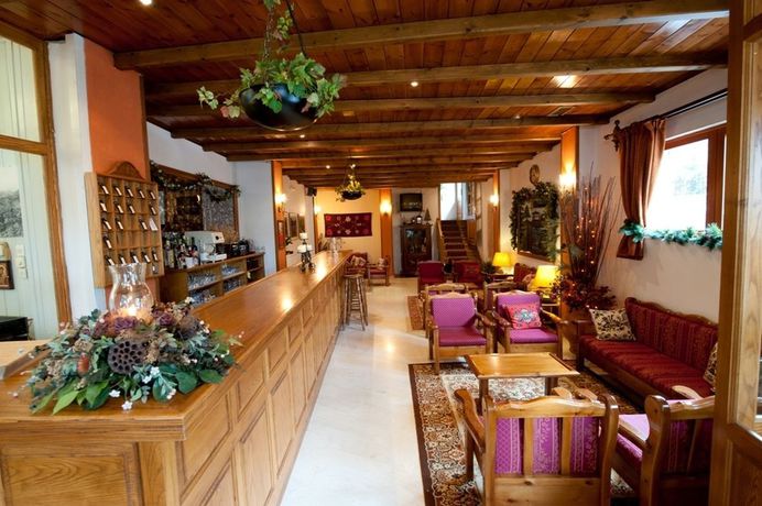 Imagen del bar/restaurante del Hotel To Balcony Tis Agorianis. Foto 7