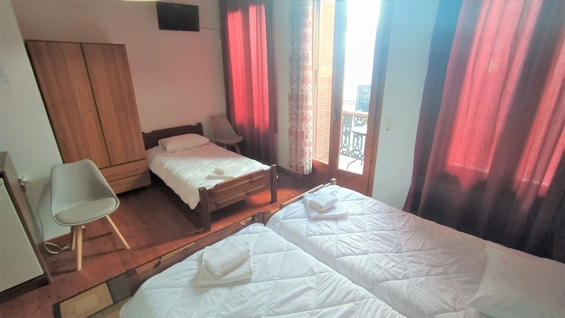 Imagen de la habitación del Hotel To Diporto. Foto 3