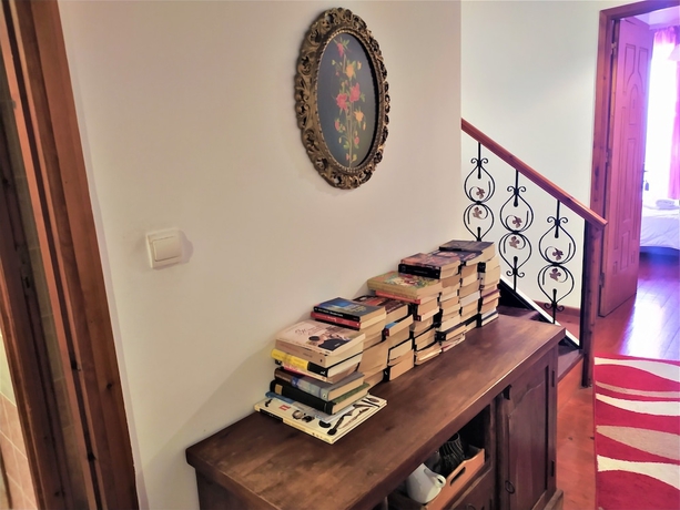 Imagen de los interiores del Hotel To Diporto. Foto 17