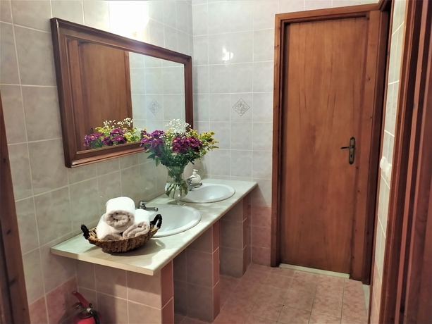 Imagen de los interiores del Hotel To Diporto. Foto 19