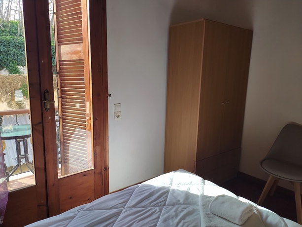 Imagen de la habitación del Hotel To Diporto. Foto 16