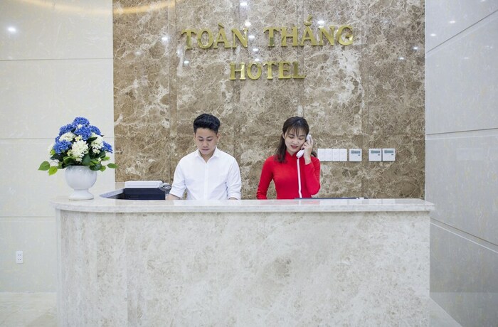 Imagen de los interiores del Hotel Toan Thang. Foto 40