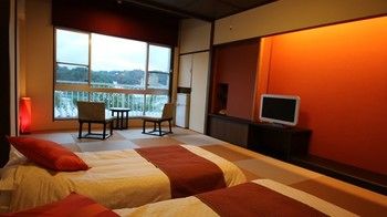 Imagen de la habitación del Hotel Toba Grand. Foto 10