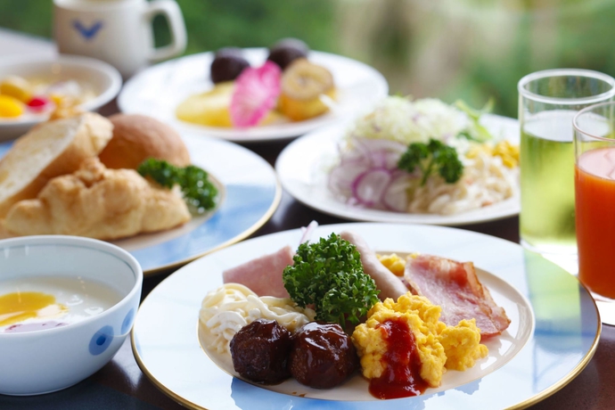 Imagen del bar/restaurante del Hotel Toba Seaside. Foto 5