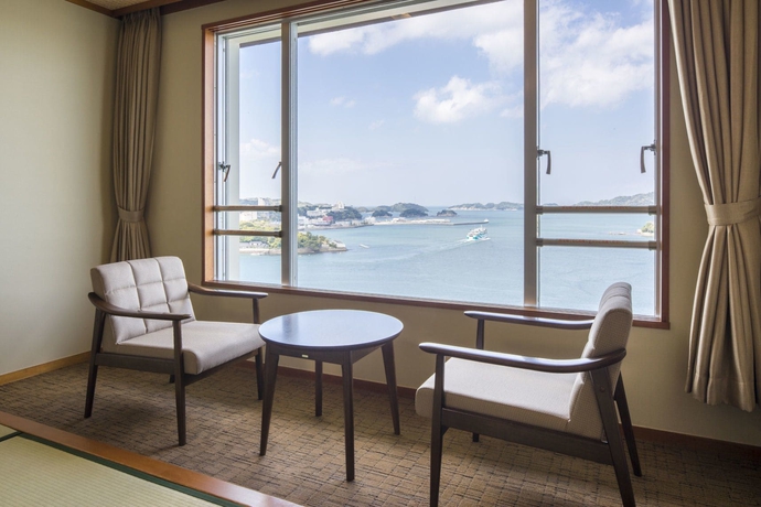 Imagen de la habitación del Hotel Toba Seaside. Foto 13