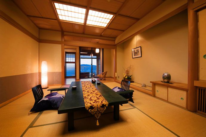 Imagen de la habitación del Hotel Toba View Hanashinjyu. Foto 13