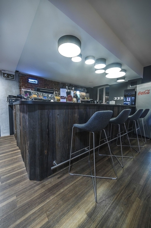 Imagen del bar/restaurante del Hotel Tobaco. Foto 3