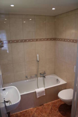 Imagen de la habitación del Hotel Tobler. Foto 12