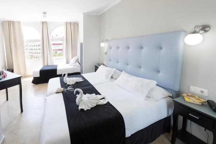 Imagen de la habitación del Hotel Toboso Chaparil. Foto 5