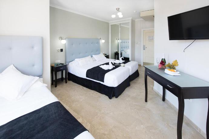 Imagen de la habitación del Hotel Toboso Chaparil. Foto 8