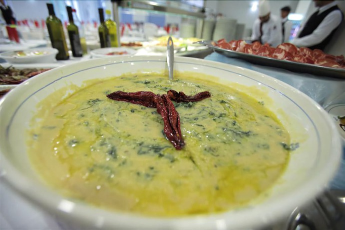 Imagen del bar/restaurante del Hotel Toccacielo Village. Foto 5