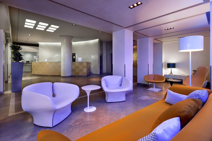 Imagen de los interiores del Hotel Tocq. Foto 15