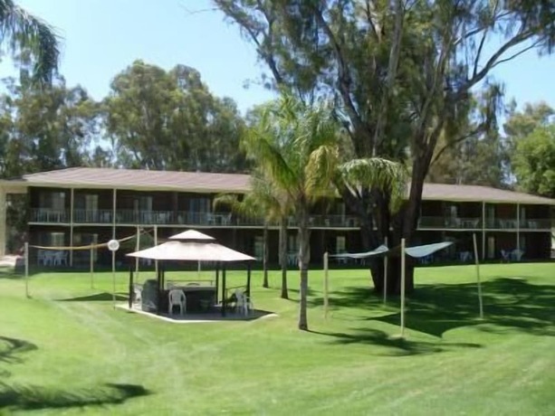 Imagen de los exteriores del Hotel Tocumwal Golf Resort. Foto 26