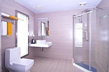 Imagen de la habitación del Hotel Today Inns Yiyang North Bus Station. Foto 6