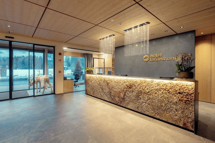 Imagen de los interiores del Hotel Tofana Cortina. Foto 16