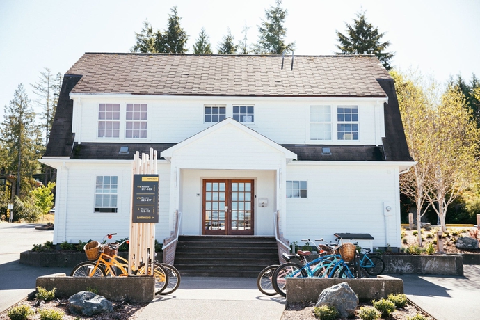 Imagen de los interiores del Hotel Tofino Resort and Marina. Foto 17