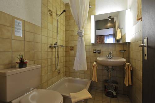 Imagen de la habitación del Hotel Toggenburg. Foto 6