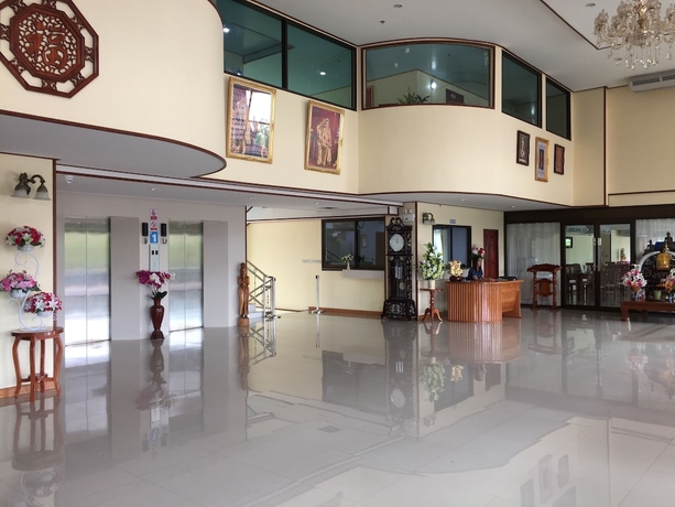 Imagen de los interiores del Hotel Toh Buk Seng Riverside. Foto 18