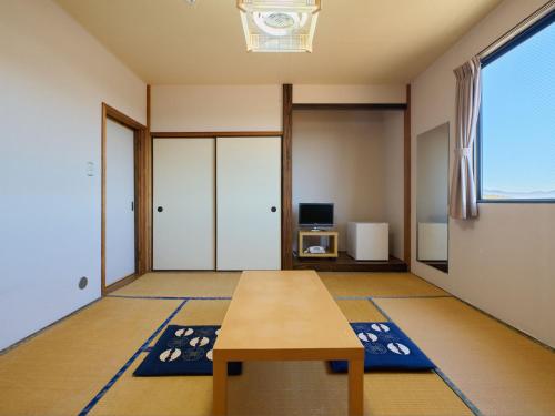 Imagen de la habitación del Hotel Toko. Foto 19