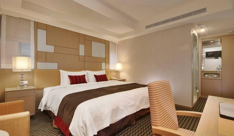 Imagen de la habitación del Hotel Tokyo International. Foto 11