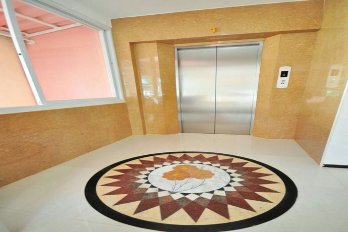 Imagen de los exteriores del Hotel Tokyo, Lop Buri. Foto 14