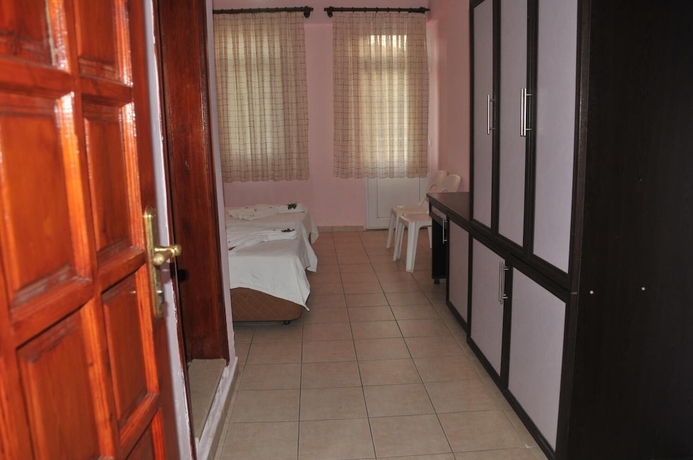 Imagen de la habitación del Hotel Tolay. Foto 5