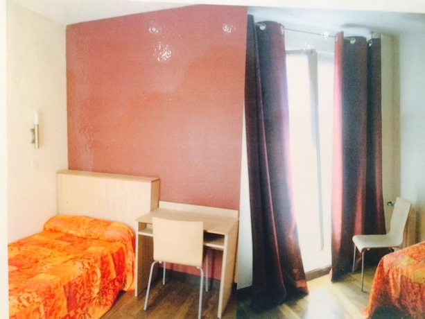 Imagen de la habitación del Hotel Tolbiac. Foto 7