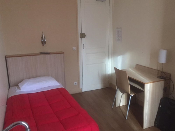 Imagen de la habitación del Hotel Tolbiac. Foto 8