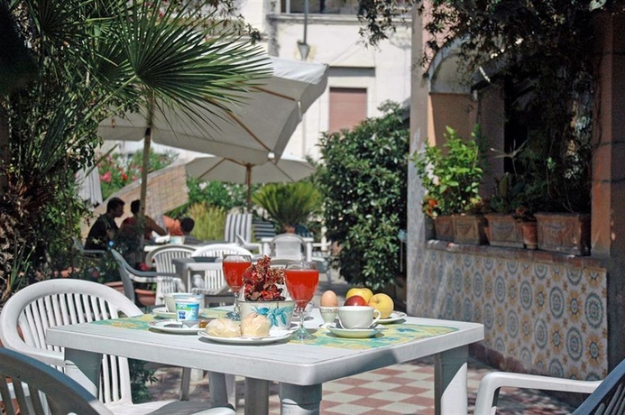 Imagen del bar/restaurante del Hotel Toledo, Nápoles. Foto 3