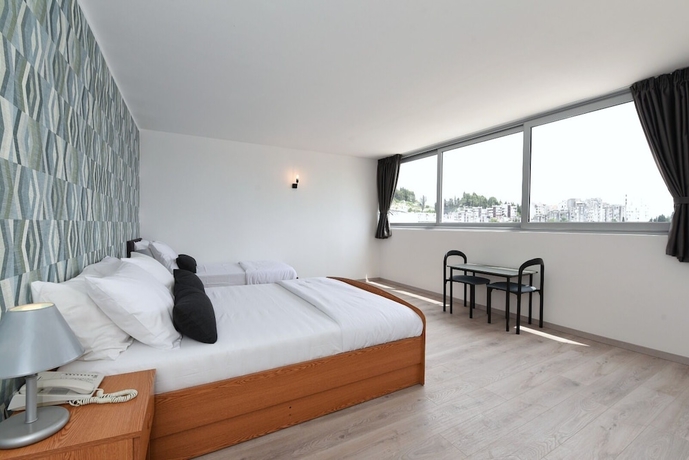 Imagen de la habitación del Hotel Tolero. Foto 16