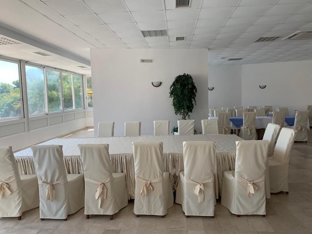 Imagen del bar/restaurante del Hotel Tolero. Foto 5