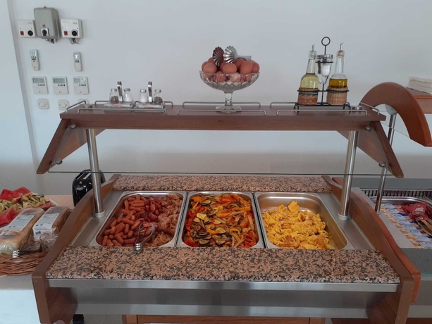 Imagen del bar/restaurante del Hotel Tolero. Foto 8