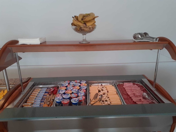 Imagen del bar/restaurante del Hotel Tolero. Foto 10