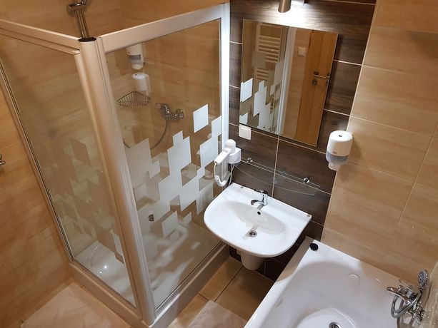 Imagen de la habitación del Hotel Toliar. Foto 8