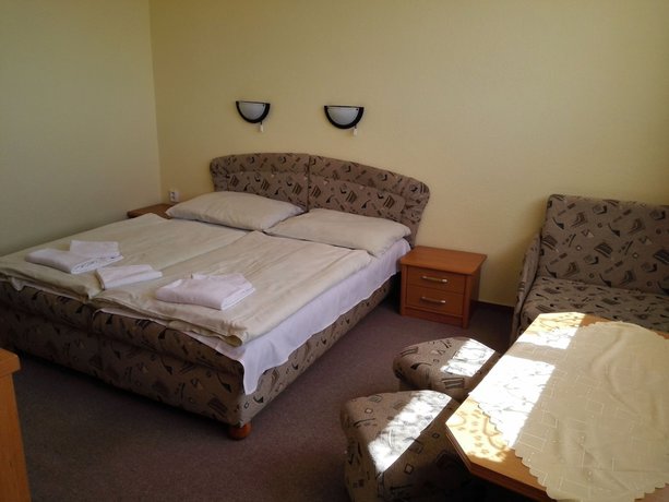 Imagen de la habitación del Hotel Toliar. Foto 11