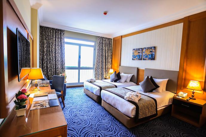 Imagen de la habitación del Hotel Tolip El Forsan. Foto 5