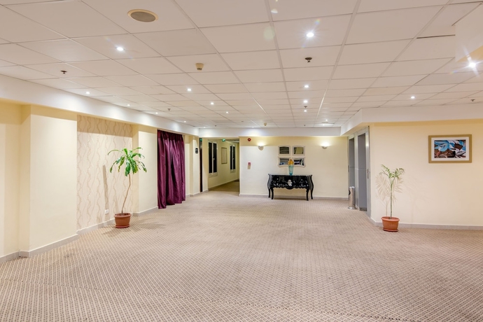 Imagen de los interiores del Hotel Tolip Family Club Borg El Arab. Foto 16