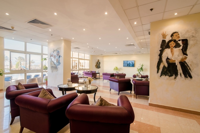 Imagen de los interiores del Hotel Tolip Family Club Borg El Arab. Foto 19