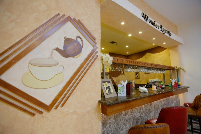 Imagen del bar/restaurante del Hotel Tolip Family Park. Foto 2