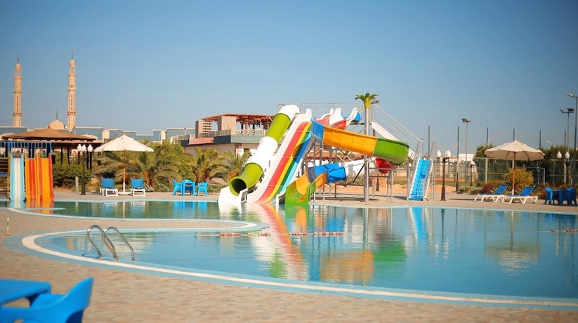 Imagen de la piscina del Hotel Tolip Inn Sharm. Foto 18