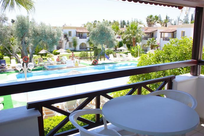Imagen de la habitación del Hotel Toloman Bitez Beach. Foto 3